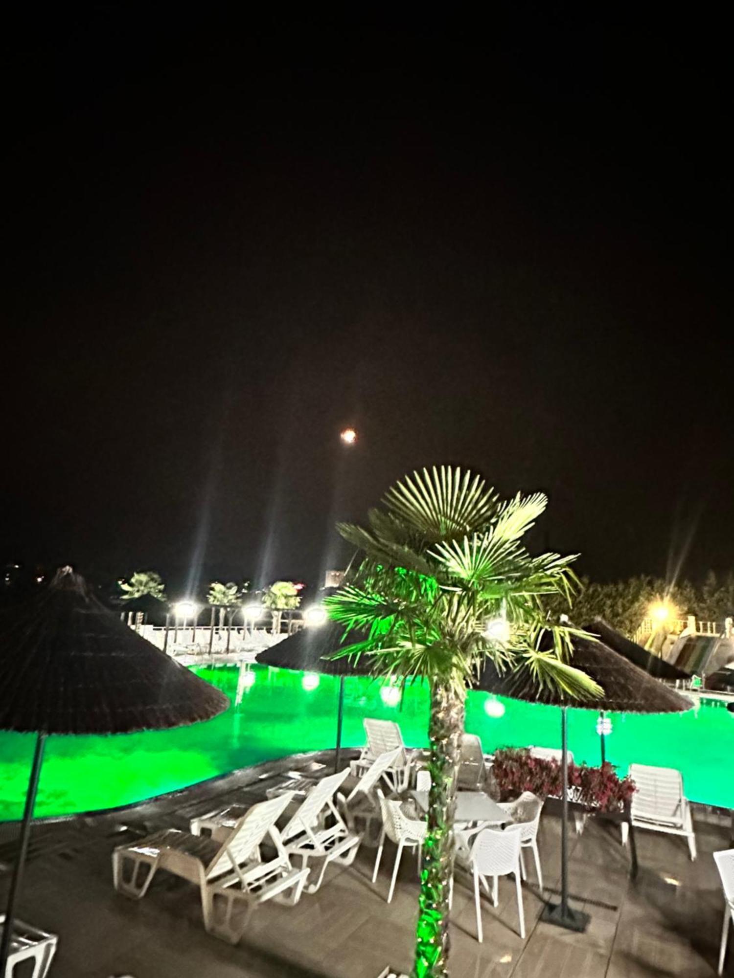 Hotel Aqua Кырджали Экстерьер фото